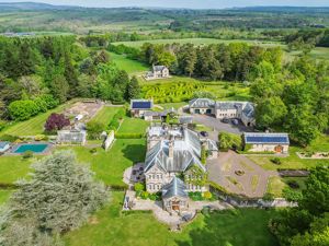 Photo 1- click for photo gallery